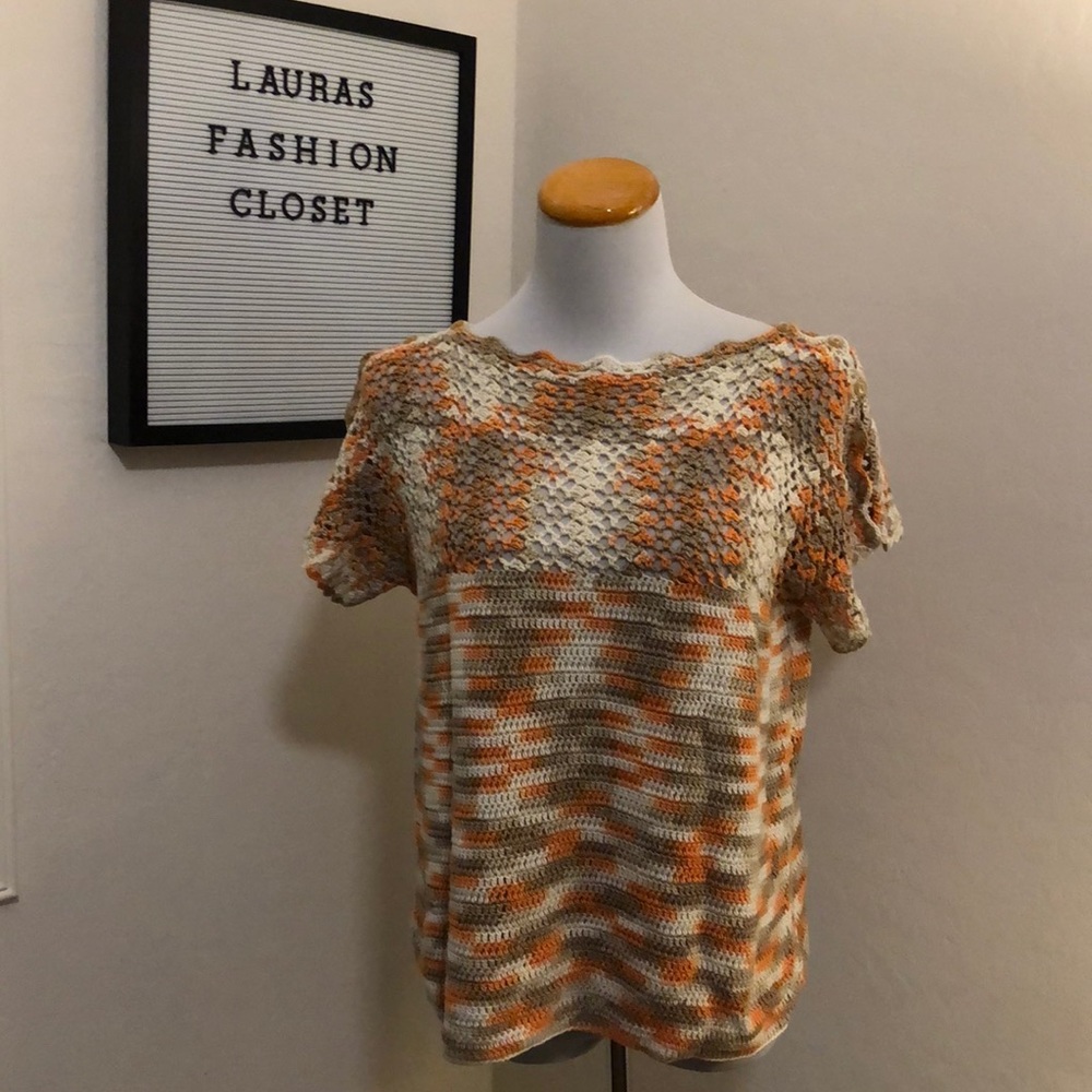 Hand knit pullover top size medium